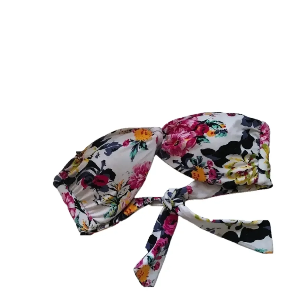 New NWOT Amore + Sorvete floral bikini top L